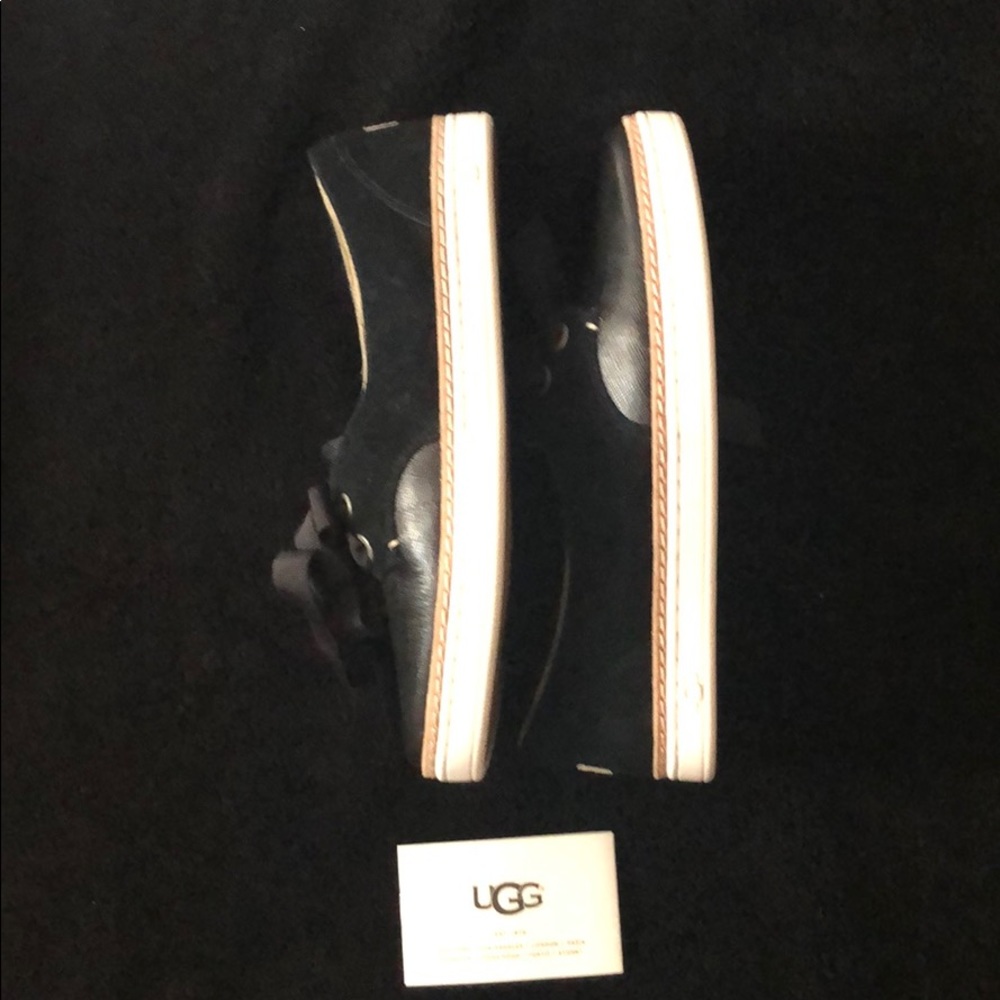 Brand New Ugg casual Carilyn Shoes - Picture 4 of 5